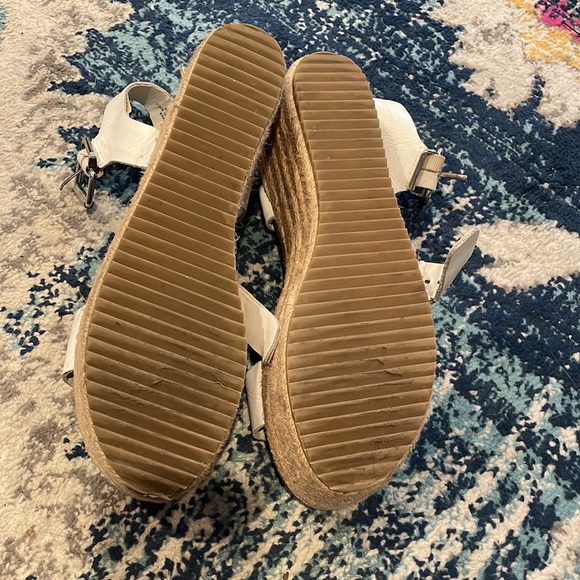 Steven by Steve Madden white platform sandals size 9 - Picture 4 of 5